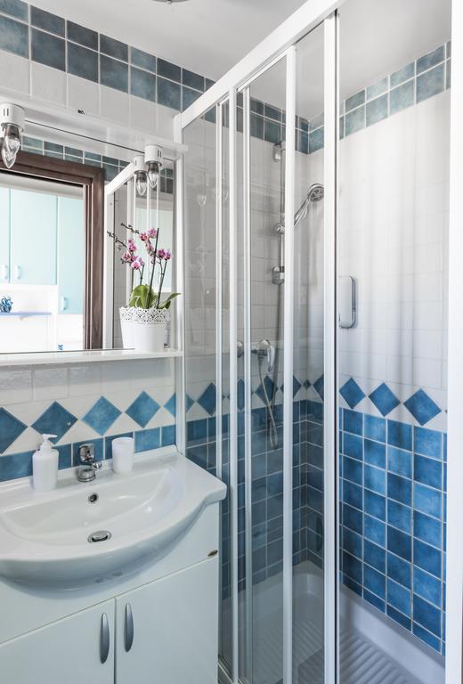 Quadruple Room with Private Bathroom